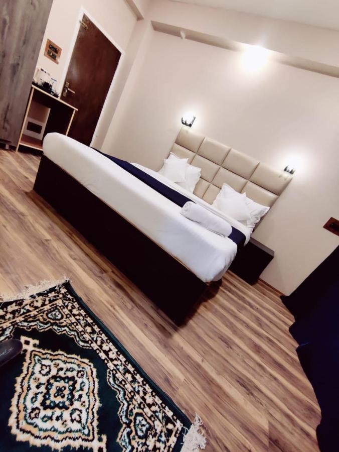 Gulshan Palace By Seven Hills Srinagar By Him Haults Hospitality Exterior photo